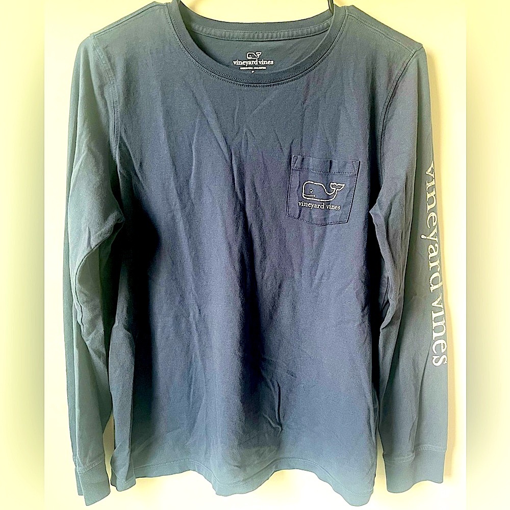 Women’s Vineyard Vines tee shirt